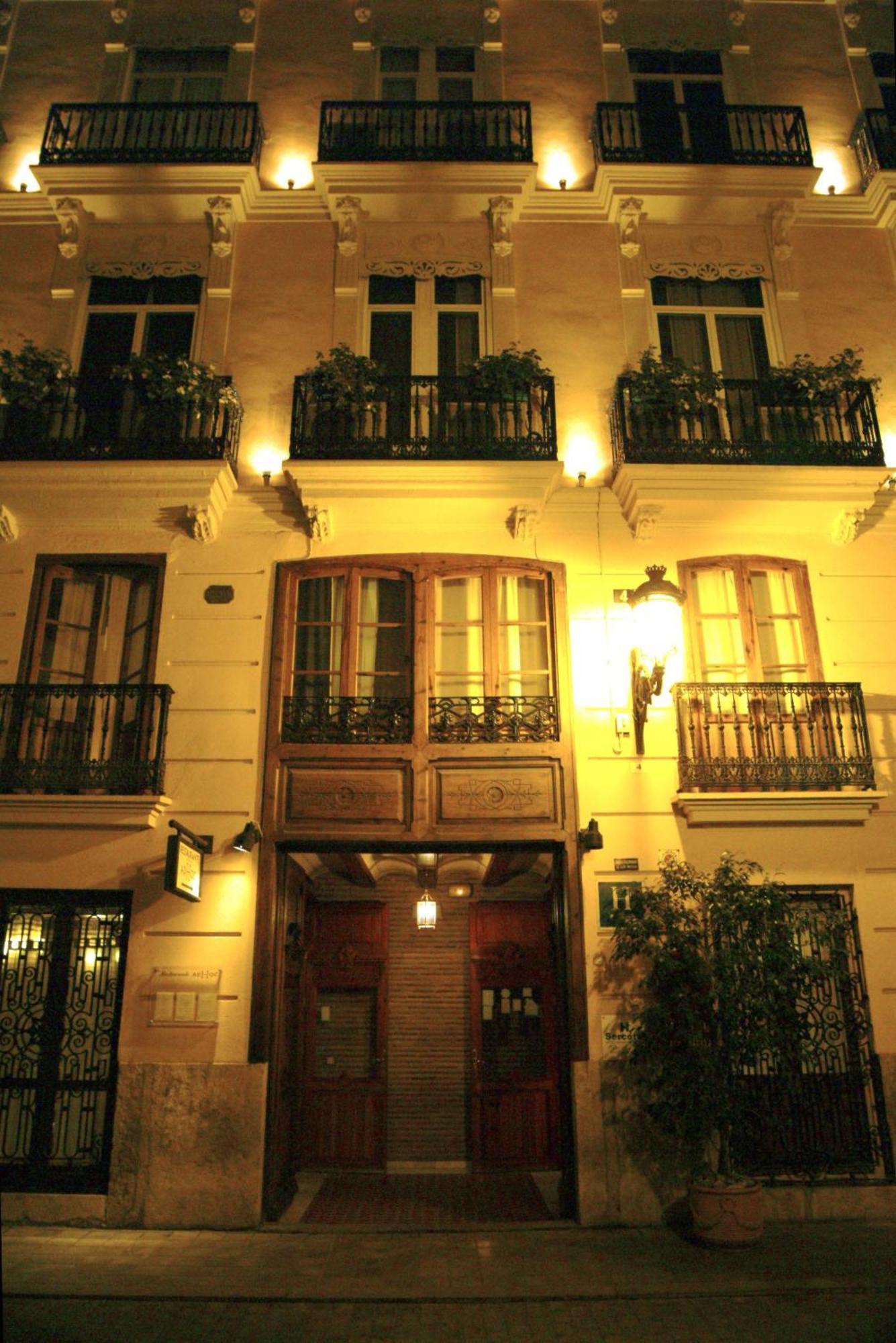 Ad Hoc Monumental 1881 Hotel Valencia Exterior photo